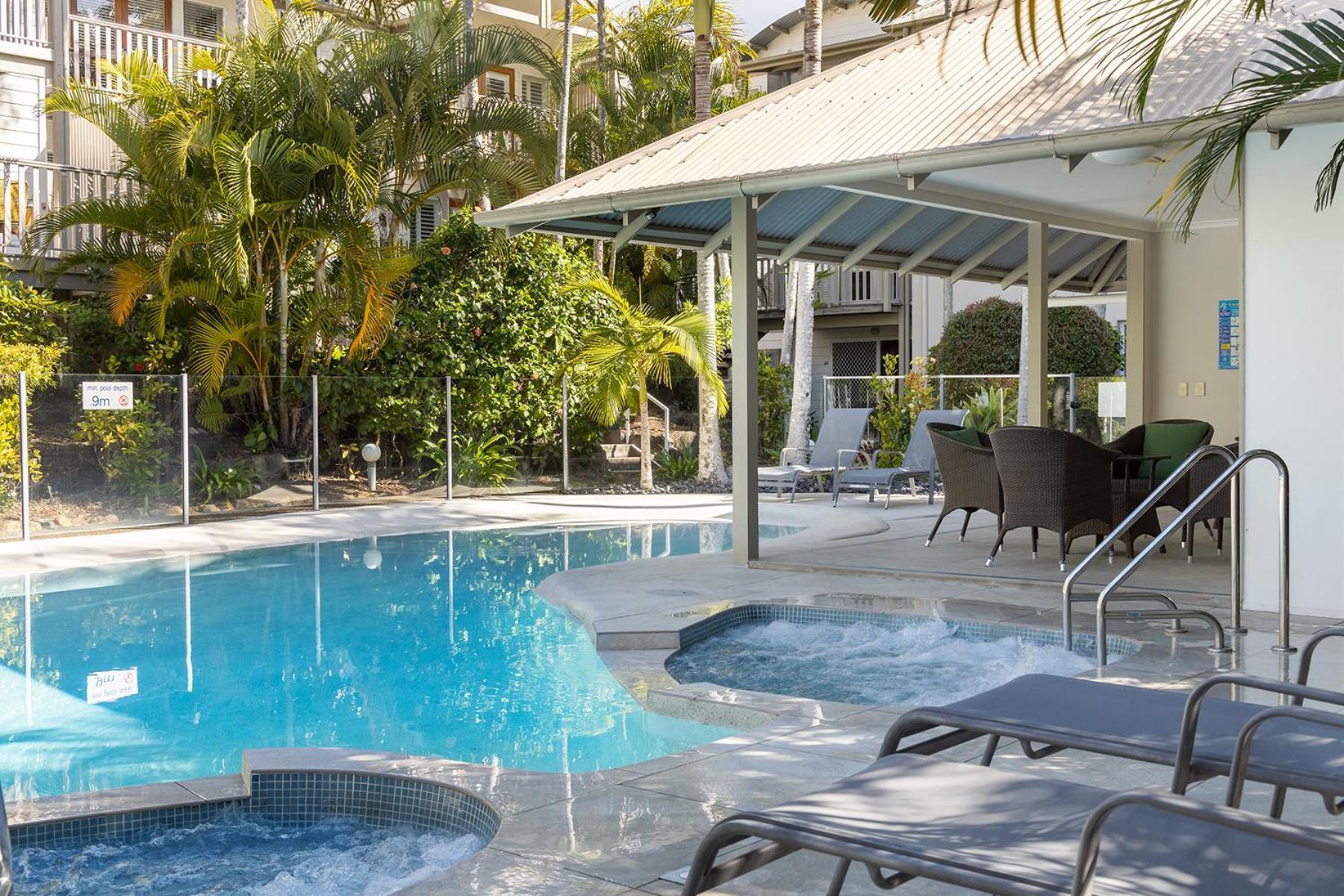 Noosa Outrigger Beach Resort Noosaville Exterior photo