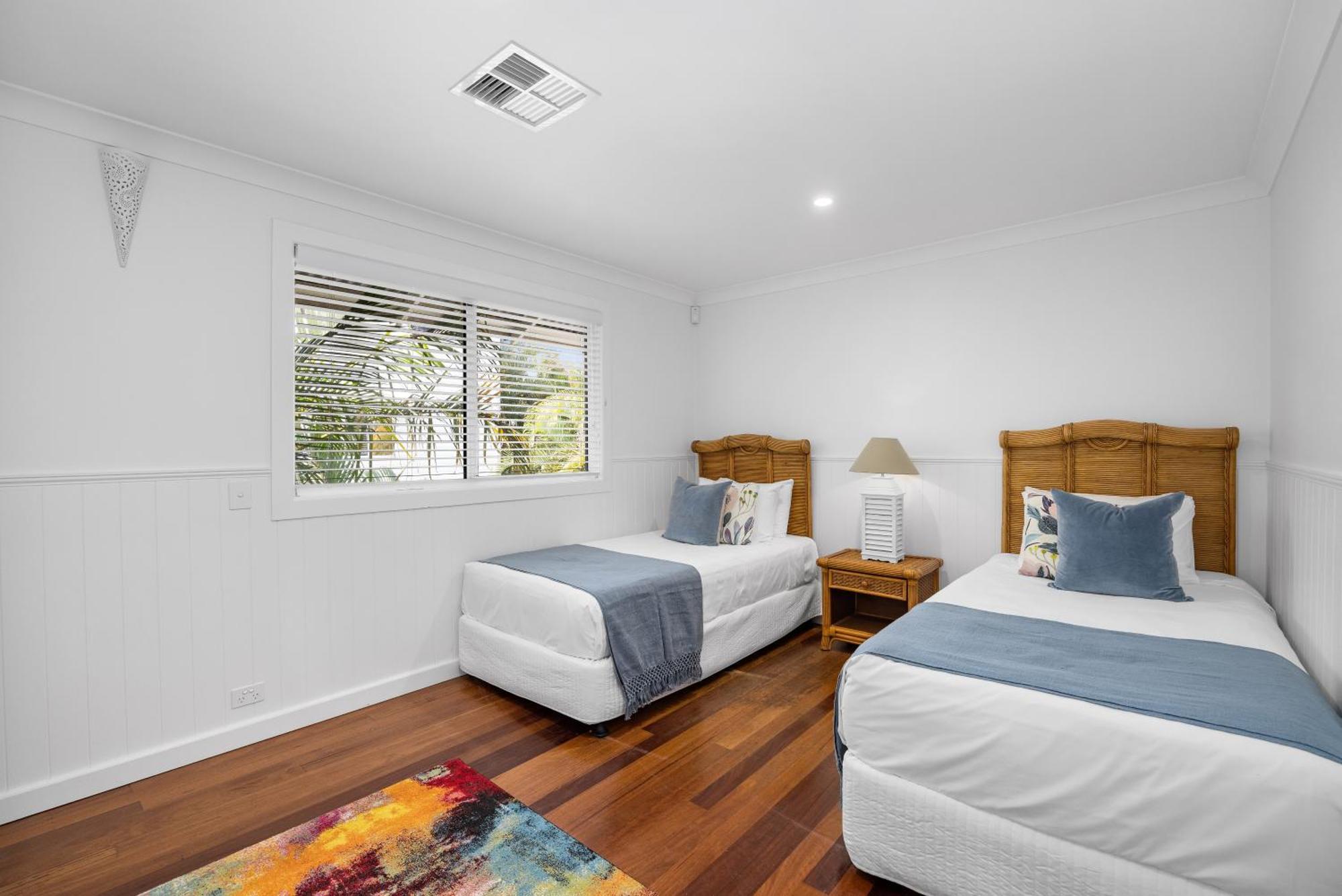 Noosa Outrigger Beach Resort Noosaville Exterior photo