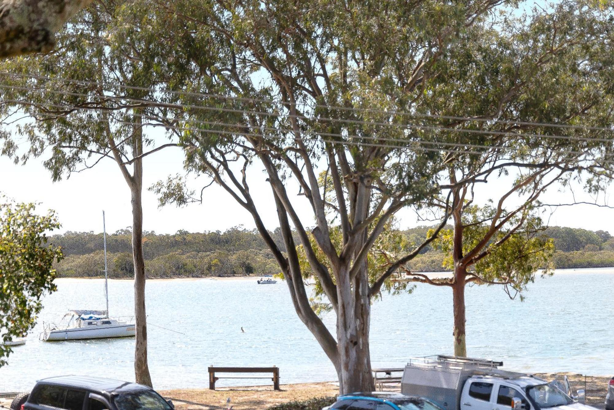 Noosa Outrigger Beach Resort Noosaville Exterior photo