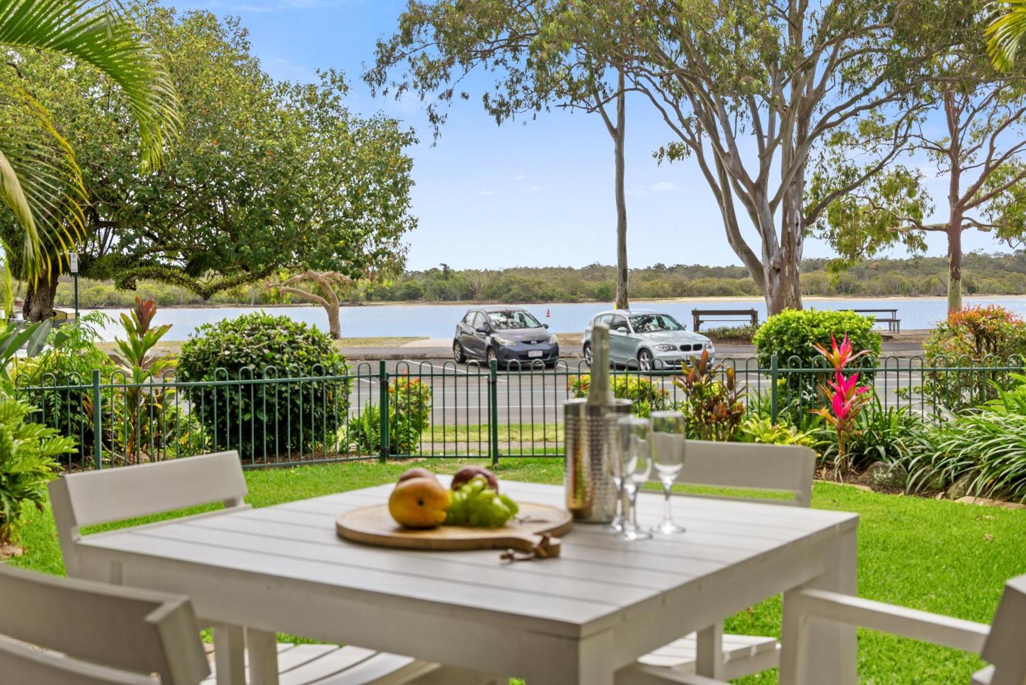 Noosa Outrigger Beach Resort Noosaville Exterior photo