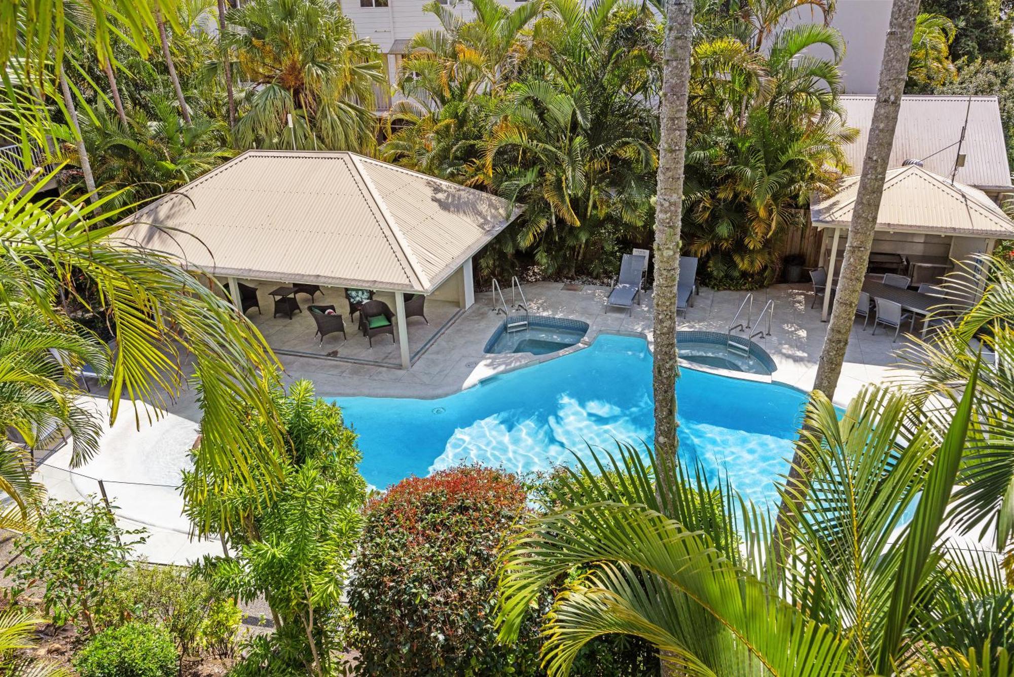 Noosa Outrigger Beach Resort Noosaville Exterior photo