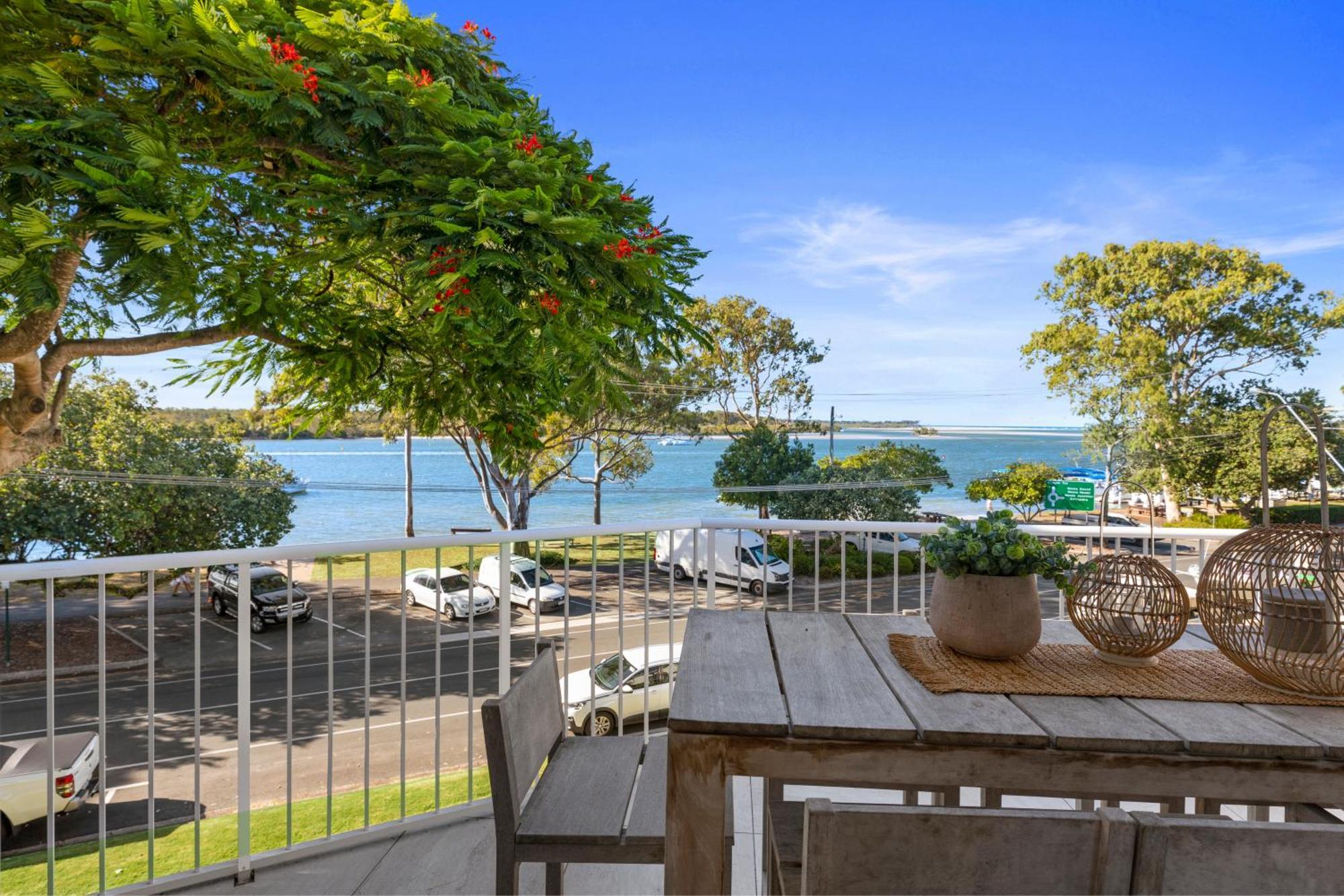 Noosa Outrigger Beach Resort Noosaville Exterior photo